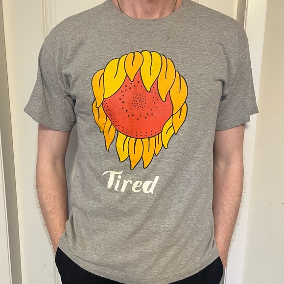 Size L 100% cotton men’s T-Shirt, grey with “tired” sunflower - Picture 1 of 11